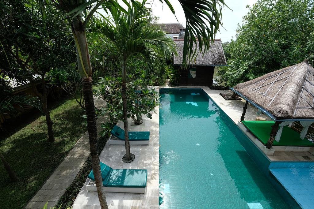 Easy Surf Dacha Hotel Canggu Kültér fotó