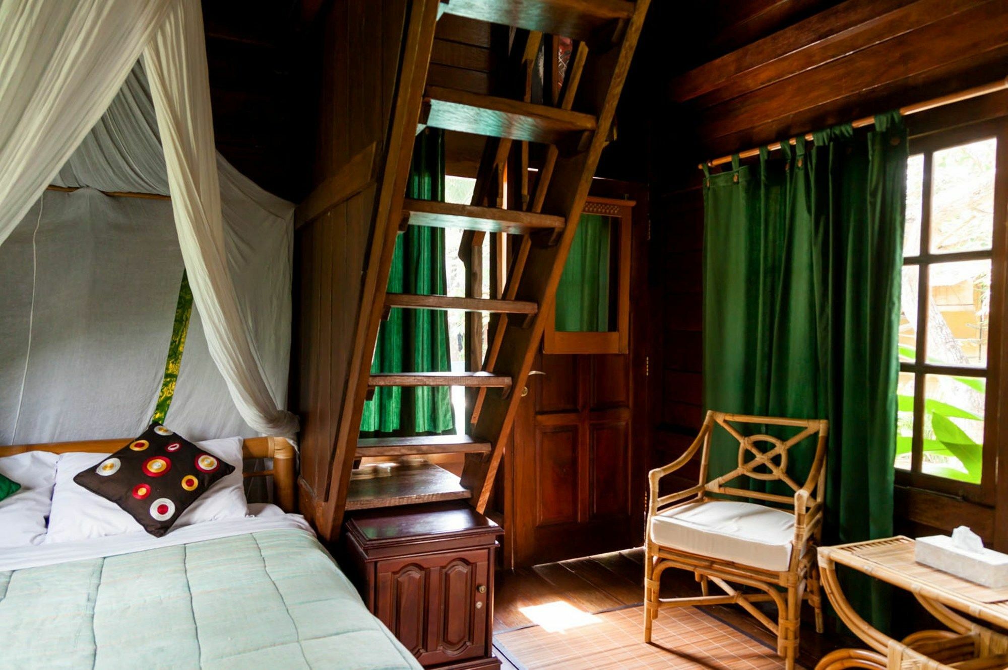 Easy Surf Dacha Hotel Canggu Kültér fotó