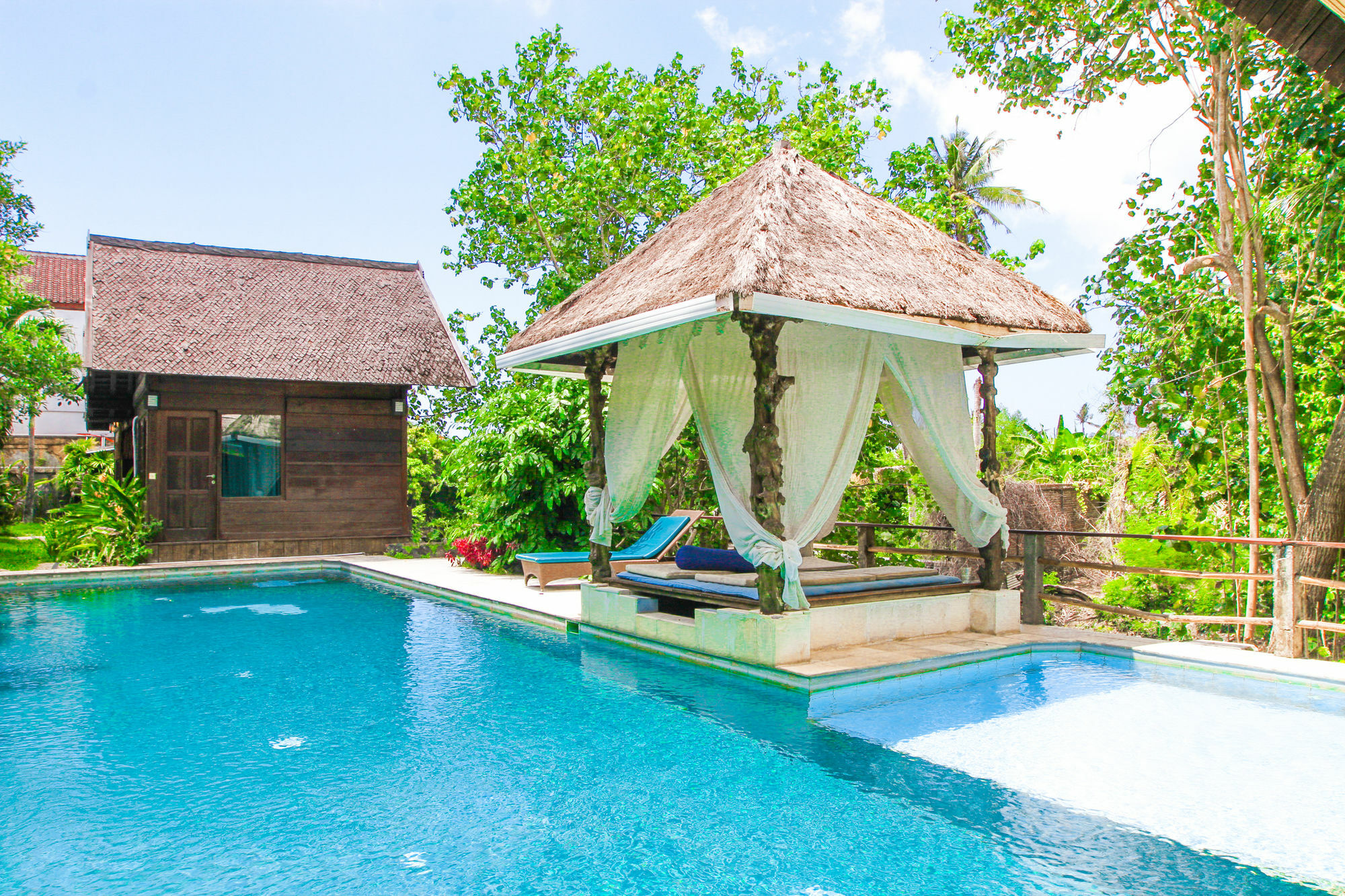 Easy Surf Dacha Hotel Canggu Kültér fotó